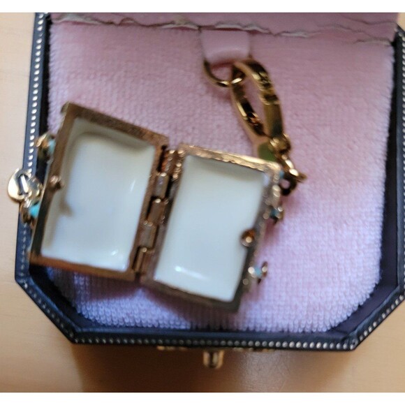 Juicy Couture World Traveler Charm Vintage NIB - Picture 4 of 6